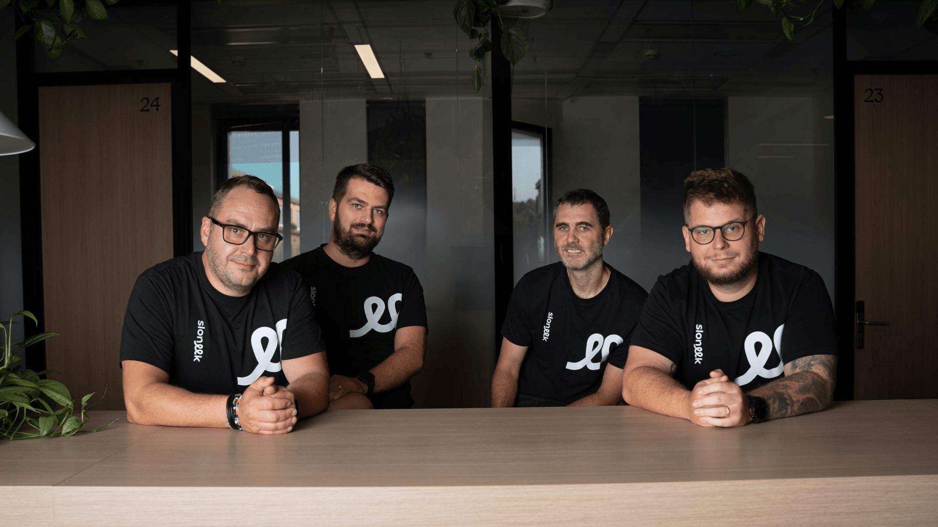 Sloneek raises $6M to turn HR software into AI agents
